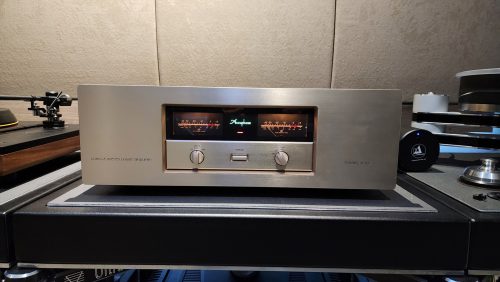 Front view of an Accuphase A20 Class amplifier